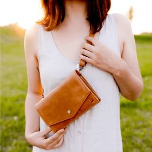 Brand new leather DiMarco Elevate Crossbody